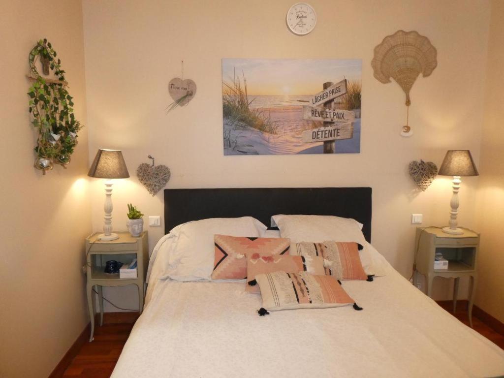 Chambre Le Mas D'Adelice Taulignan Exterior photo