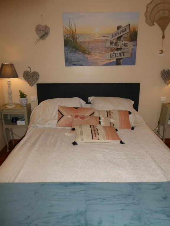 Chambre Le Mas D'Adelice Taulignan Exterior photo